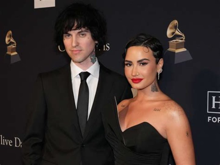 Is Demi Lovato Lesbian? Read The Hidden Clues About Lovato’s Sexuality!