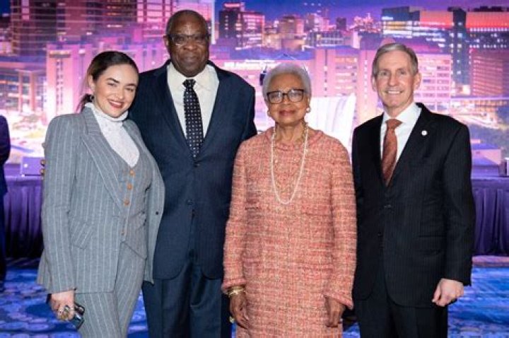 
Is Dusty Baker Married? Know Dusty Baker Wife, Networth, Family, Age, and Height 