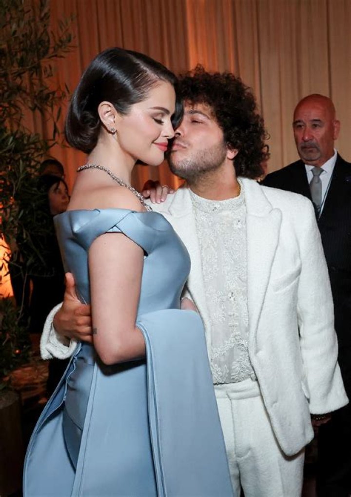 
Is Selena Gomez Pregnant Golden Globe 2024? Who is Selena Gomez Dating? 