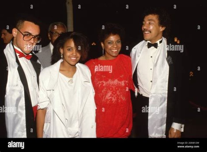 Is Smokey Robinson Married? Smokey Robinons Age, Wife, Children, Bio, Net Worth, Family