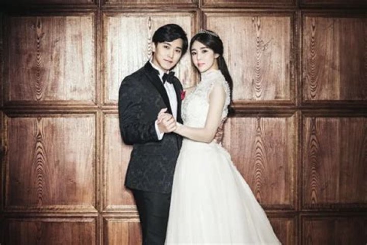 
Is TVXQ Changmin Married to a wife? Or Dating a Girlfriend? 