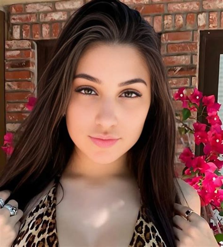 
Isabella Fusco Height, Weight, Net Worth, Age, Birthday, Wikipedia, Who, Nationality, Biography 