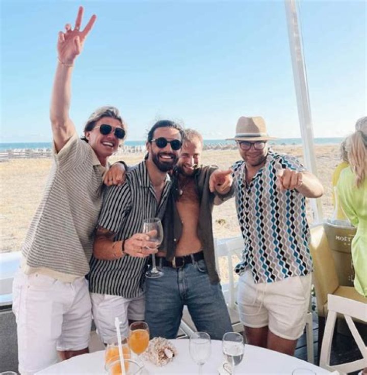 
Jake, Dan And Josh Gallagher Age, Birthday, Wikipedia, Who, Nationality, Biography 