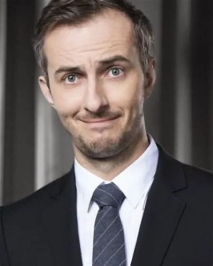 Jan Böhmermann Height, Weight, Net Worth, Age, Birthday, Wikipedia, Who, Instagram, Biography