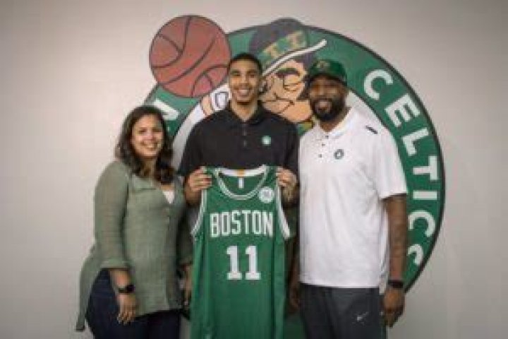 
Jayson Tatum‘s Parents: Meet His Mom Brandy Cole and Dad Justin 