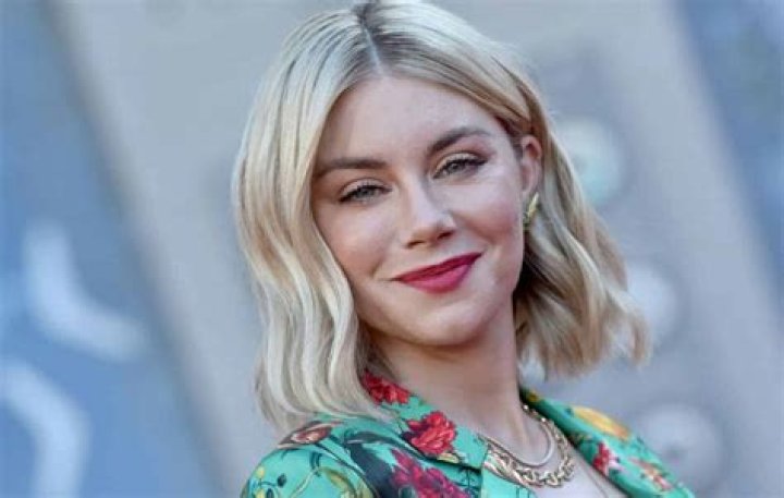 Jennifer Holland Height, Weight, Net Worth, Age, Birthday, Wikipedia, Who, Nationality, Biography