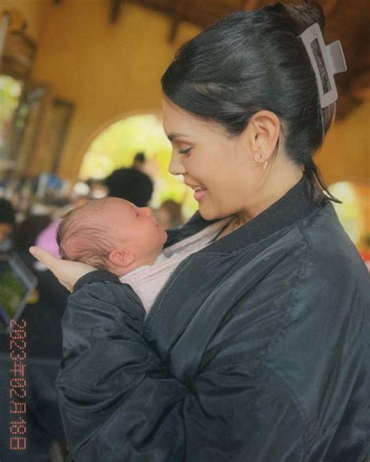 Jesiree Dizon Nationality And Ethnicity – Is She Filipino? Parents Revealed