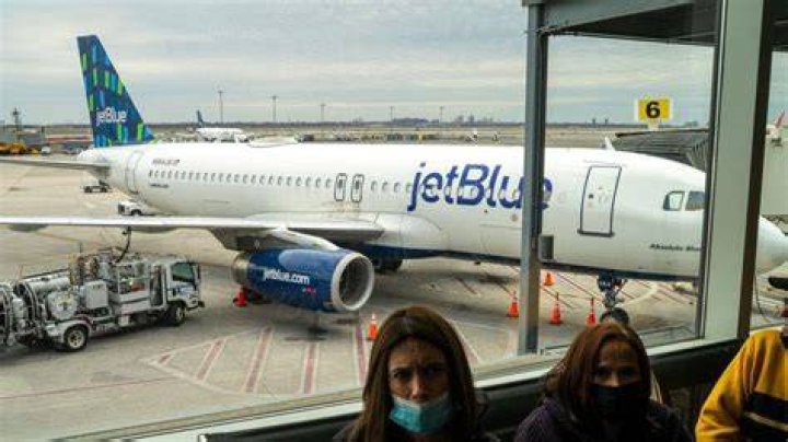 
Jetblue Flight Collides With Parked Aircraft at JFK Airport 