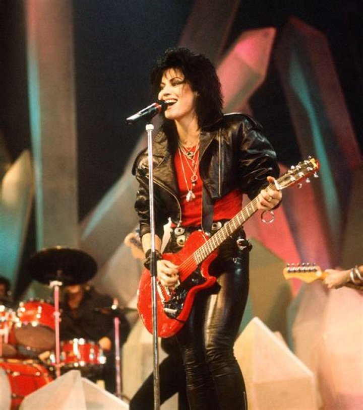 Joan Jett Height, Weight, Net Worth, Age, Birthday, Wikipedia, Who, Nationality, Biography
