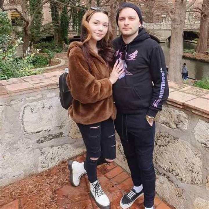 Joshdub Girlfriend Kristy Cherise Is A Twitch Streamer