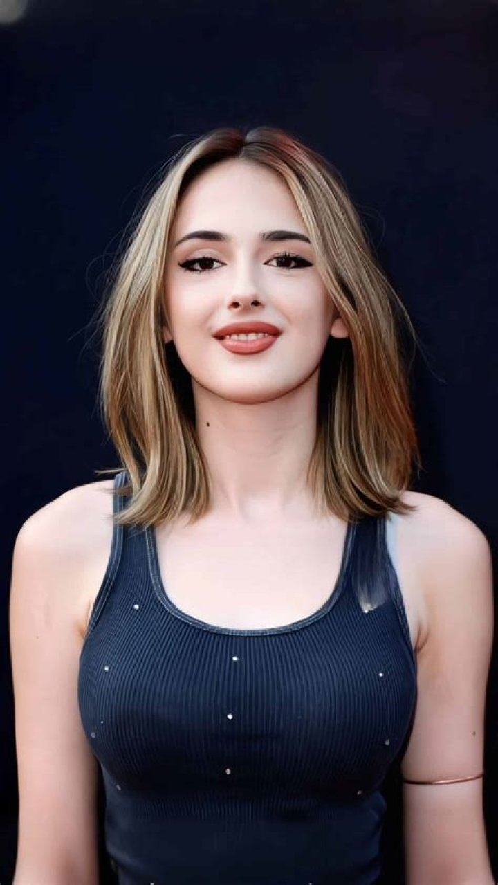 Julia Gargano Wiki, Height, Age, Boyfriend, Biography, Net Worth