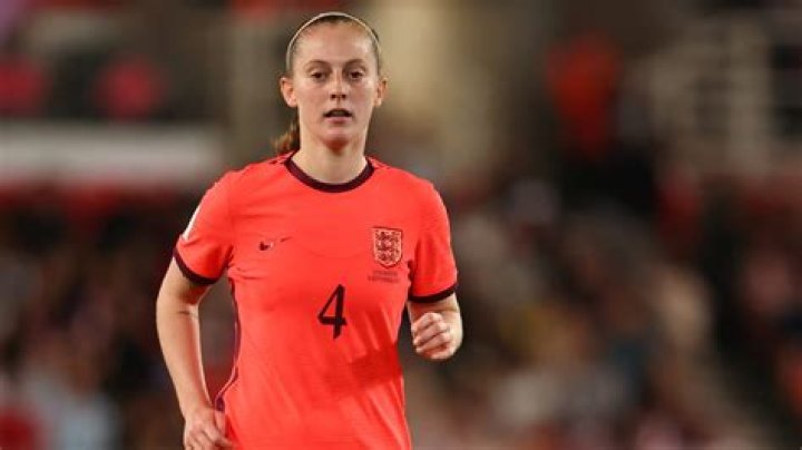 
Keira Walsh Completes Barcelona Transfer For World Record Fee 