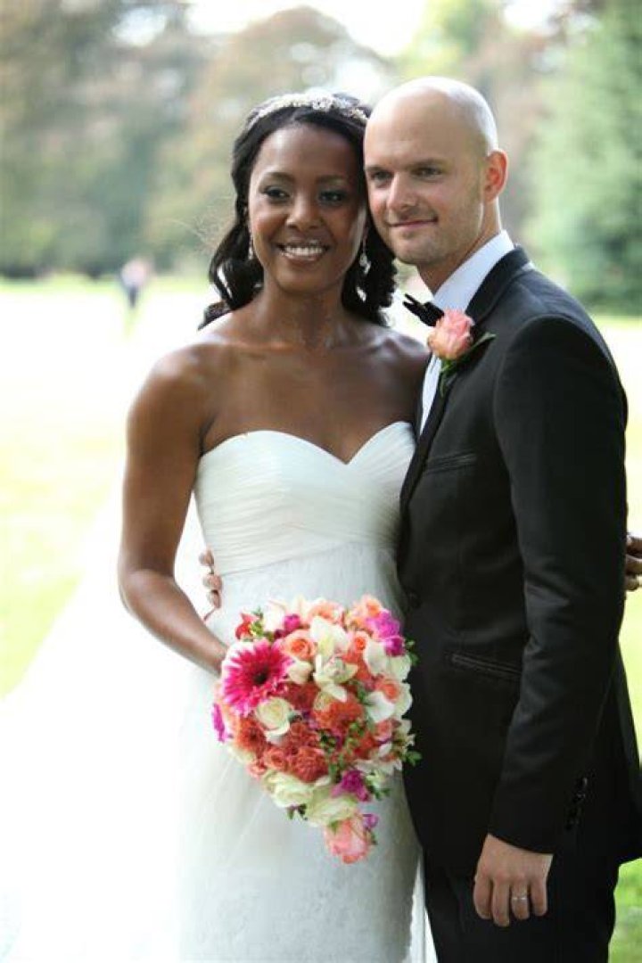 
Kelli Young Musical Family With Husband Iain James 