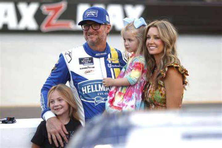 Kerry Earnhardt Height, Weight, Net Worth, Age, Birthday, Wikipedia, Who, Nationality, Biography