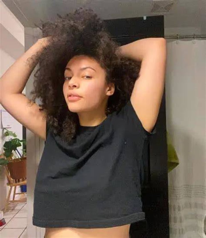 
Kiah McKirnan Height, Weight, Net Worth, Age, Birthday, Wikipedia, Who, Nationality, Biography 