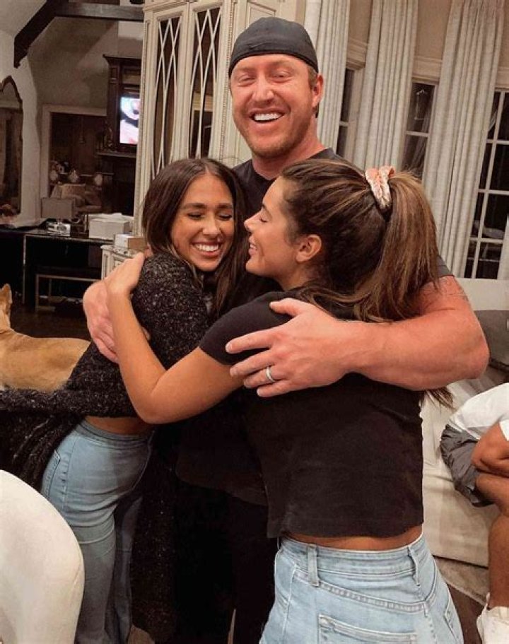 
Kim Zolciak-Biermann’s Daughter Ariana’s 21st Birthday Cake Was Topped with Her Mugshot 