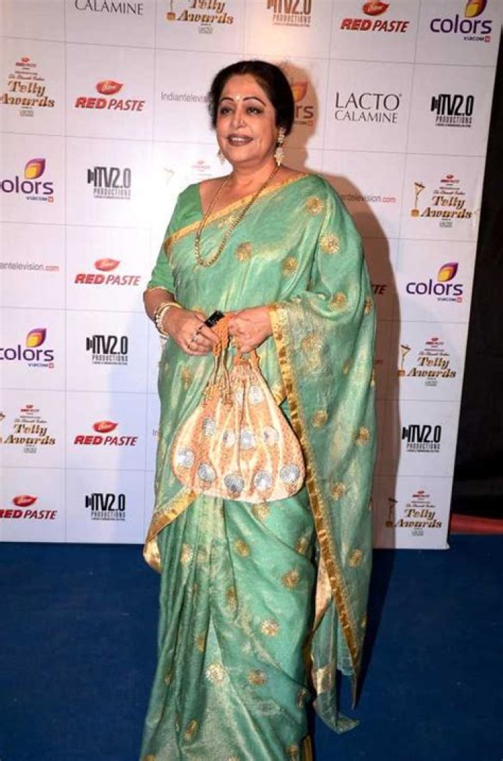 Kirron Kher Height, Weight, Net Worth, Age, Birthday, Wikipedia, Who, Instagram, Biography