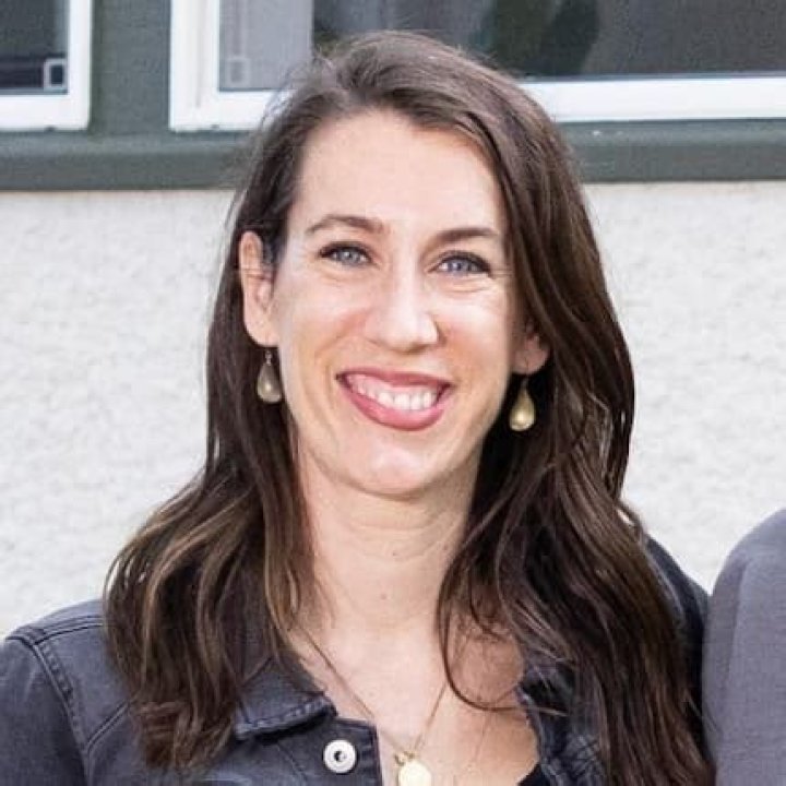 
Kirsten Meehan Height, Weight, Net Worth, Age, Birthday, Wikipedia, Who, Instagram, Biography 
