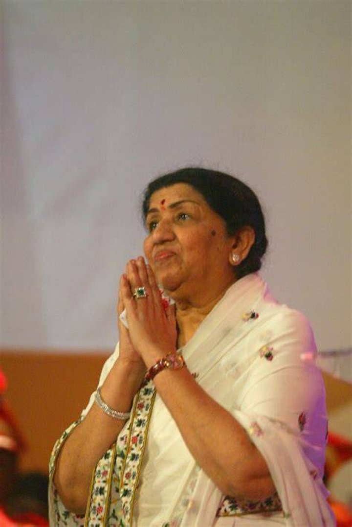 
Lata Mangeshkar Height, Weight, Net Worth, Age, Birthday, Wikipedia, Who, Nationality, Biography 