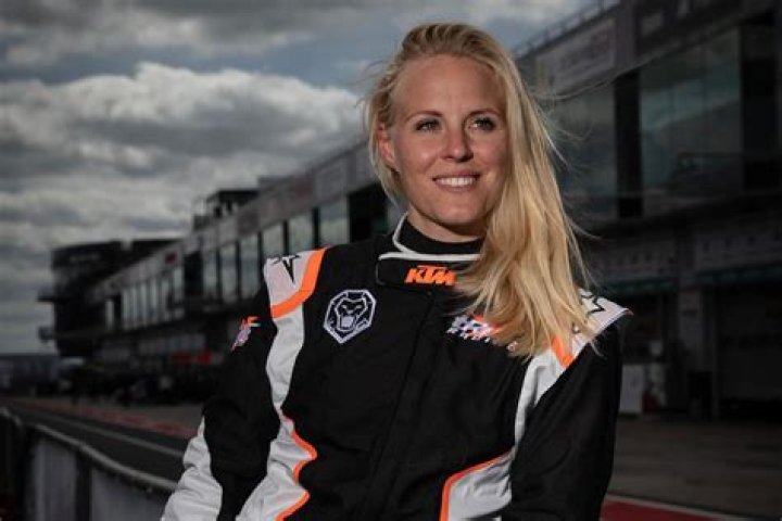 
Laura Kraihamer Partner, Is Motorcycle Racer Married? Meet Her On Instagram 