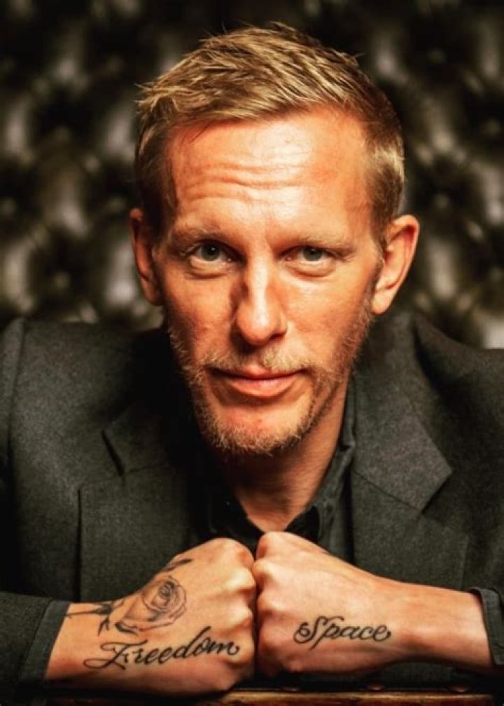 Laurence Fox Height, Weight, Net Worth, Age, Birthday, Wikipedia, Who, Nationality, Biography