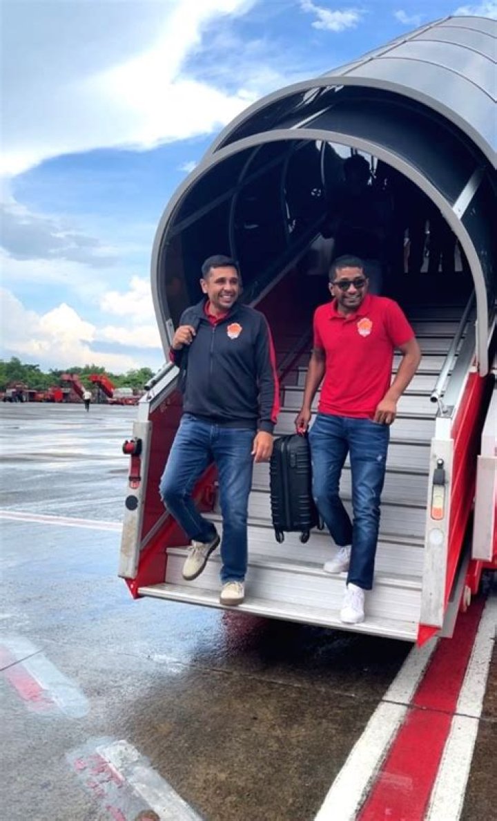 
Legends League Cricket: Gujarat Giants arrive in Cuttack 