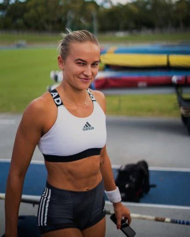 Liz Parnov Height, Weight, Net Worth, Age, Birthday, Wikipedia, Who, Nationality, Biography