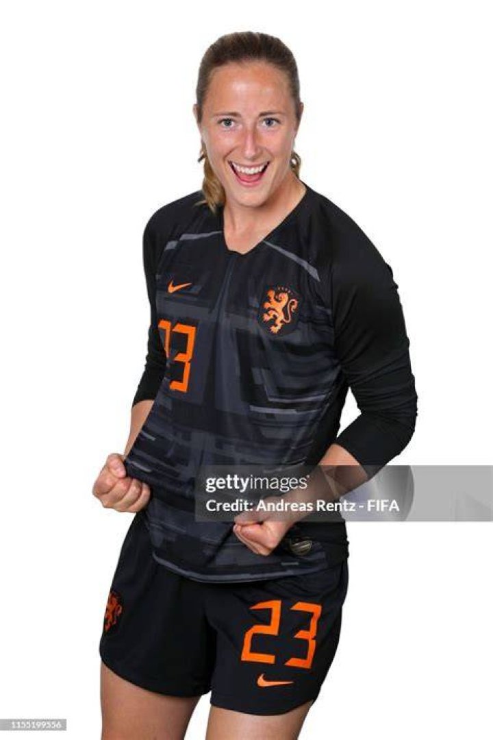 
Loes Geurts Partner, Is The Dutch Footballer Ever Married? 