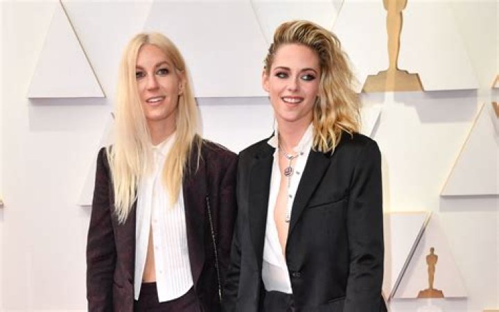 
Loose Women’s India Willoughby Found Her Sister Kirsten Stewart-Lord In Canada 