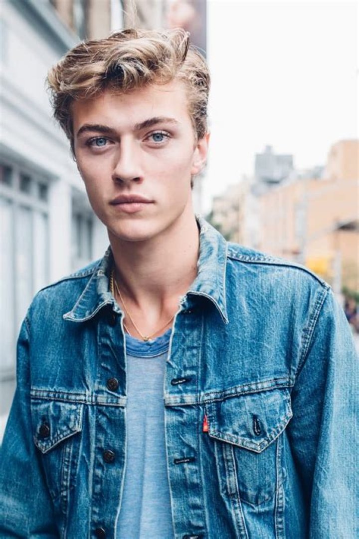 
Lucky Blue Height, Weight, Net Worth, Age, Birthday, Wikipedia, Who, Nationality, Biography 