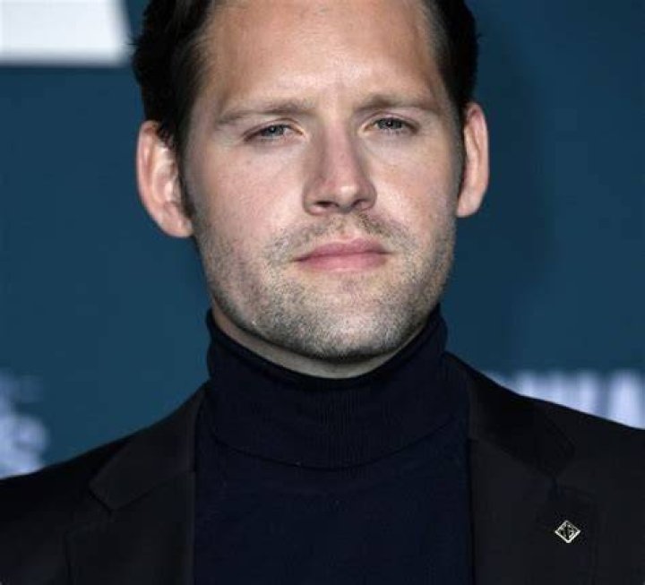 Luke Kleintank is not Married to Wife. Dating a girlfriend: Christina Vignaud