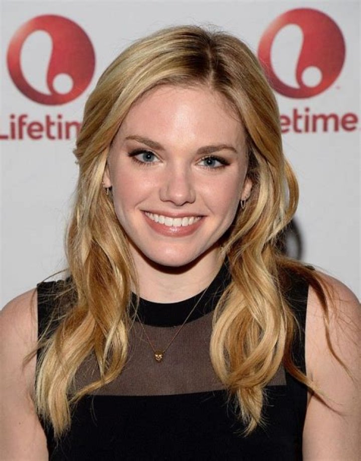  MacKenzie Mauzy