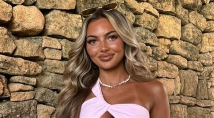 
Madeline Grimaldi Height, Weight, Net Worth, Age, Birthday, Wikipedia, Who, Nationality, Biography 