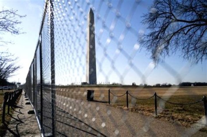 
Man charged for vandalising base of Washington Monument 