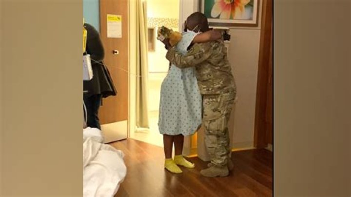 
Man Comes Back from Deployment to Surprise Pregnant Wife Before Birth of Their First Child: ‘No Words’ 