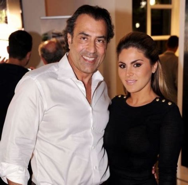 Masoud Shojaee was married to ex-wife Maria Shojaee from 1985 to 2018