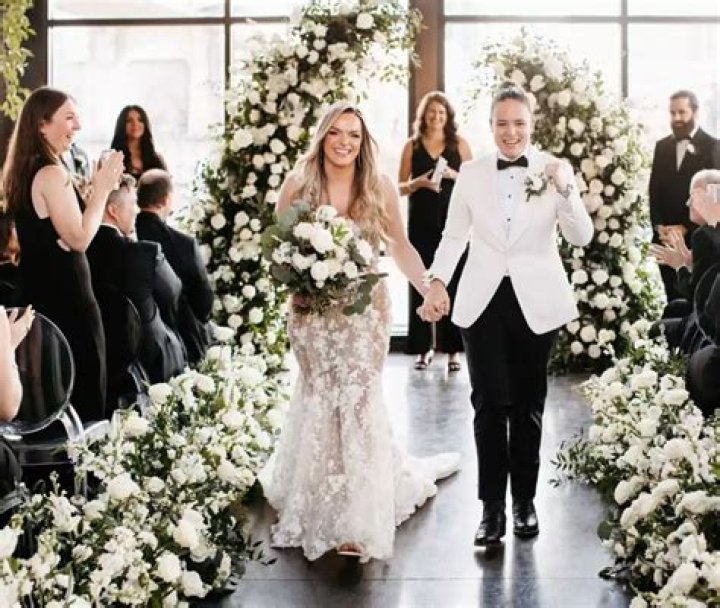 
Meet Daira Eamon: Everything About Country Singer Lily Rose’s Wife 