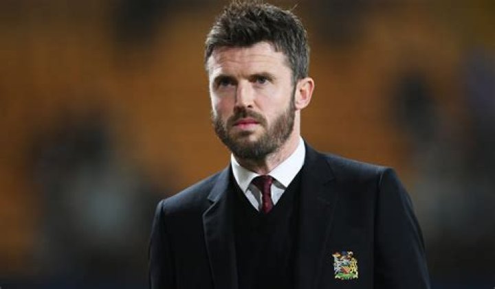 
Michael Carrick Height, Weight, Net Worth, Age, Birthday, Wikipedia, Who, Nationality, Biography 