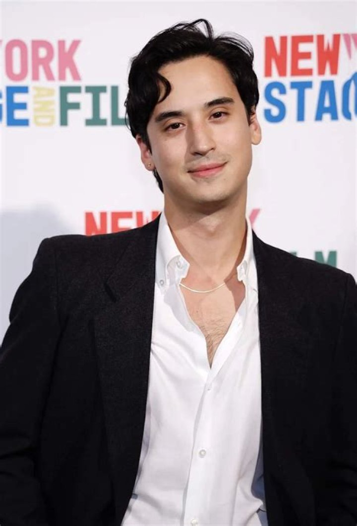 Michael Hsu Rosen Height, Weight, Net Worth, Age, Wiki, Who, Instagram, Biography