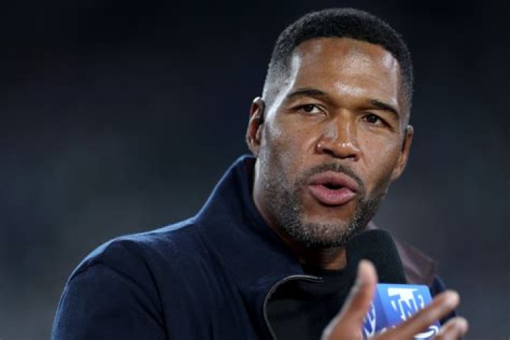 Michael Strahan Height, Weight, Net Worth, Age, Birthday, Wikipedia, Who, Nationality, Biography
