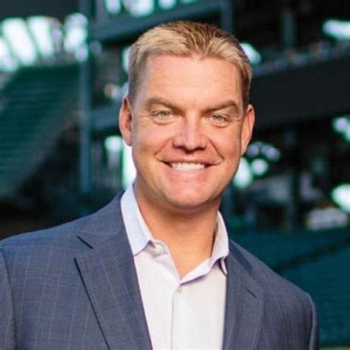Mike Davidson Height, Weight, Net Worth, Age, Birthday, Wikipedia, Who, Nationality, Biography