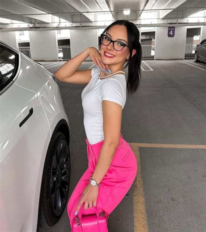 
Milan Mirabella Height, Weight, Net Worth, Age, Birthday, Wikipedia, Who, Nationality, Biography 