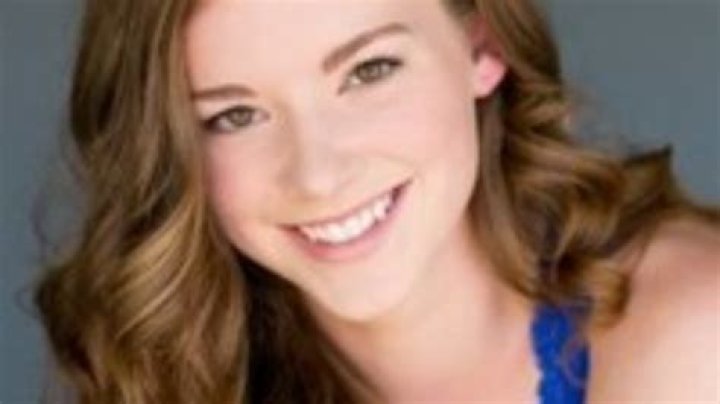 Molly Kunz Height, Weight, Net Worth, Age, Birthday, Wikipedia, Who, Instagram, Biography