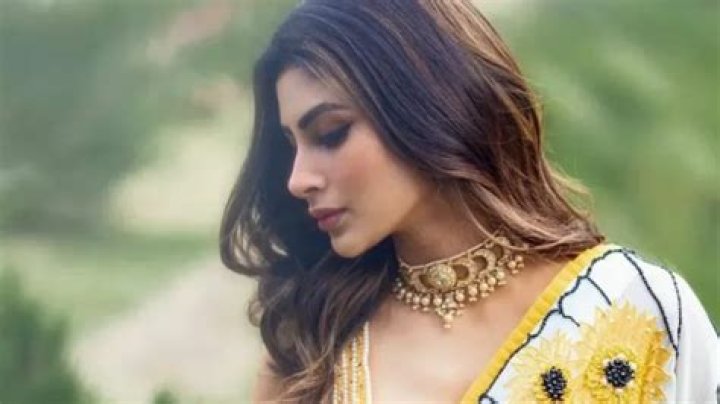 
Mouni Roy Height, Weight, Net Worth, Age, Birthday, Wikipedia, Who, Nationality, Biography 