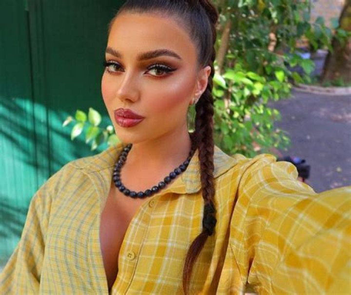 
Nahal Tajadod Height, Weight, Net Worth, Age, Birthday, Wikipedia, Who, Instagram, Biography 