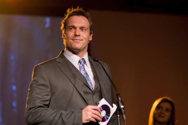 
Naked Truth About Lexa Doig: Husband Michael Shanks, Height 