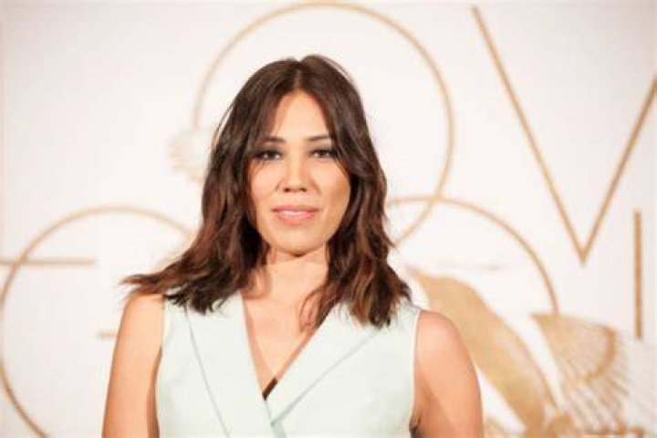 Naked Truth About Michaela Conlin: Husband, Net Worth, Wiki