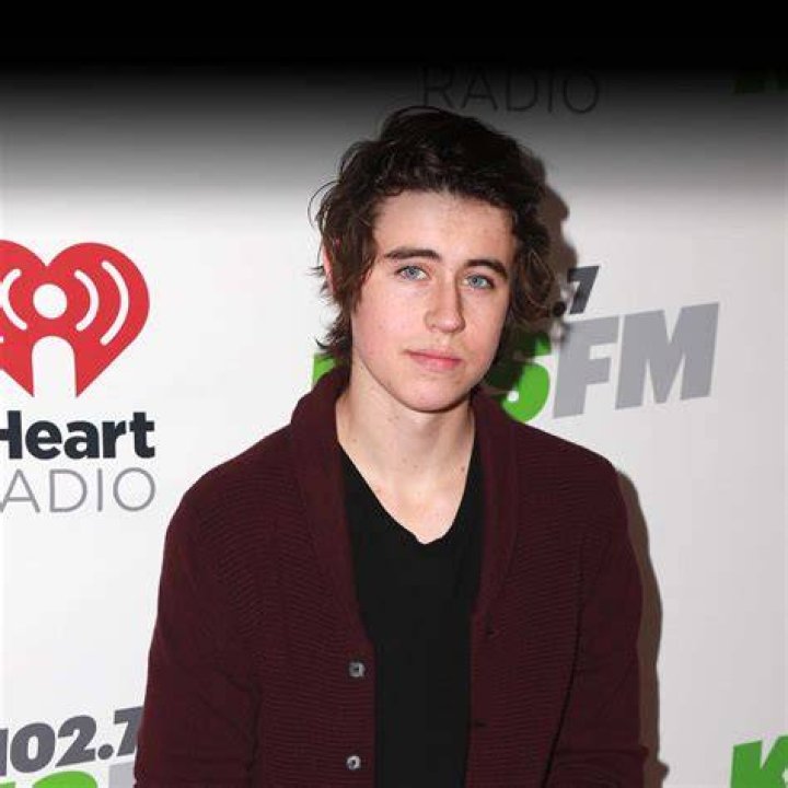 
Nash Grier Height, Weight, Net Worth, Age, Birthday, Wikipedia, Who, Nationality, Biography 