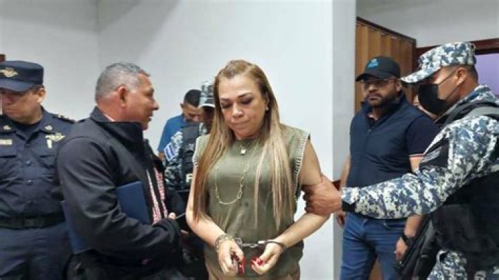 
Nercy Montano Biografia | Mayor Of Besieged Salvadoran City Arrested For Corruption 