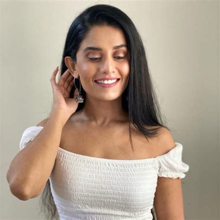 
Nicole Concessao Height, Weight, Net Worth, Age, Birthday, Wikipedia, Who, Instagram, Biography 